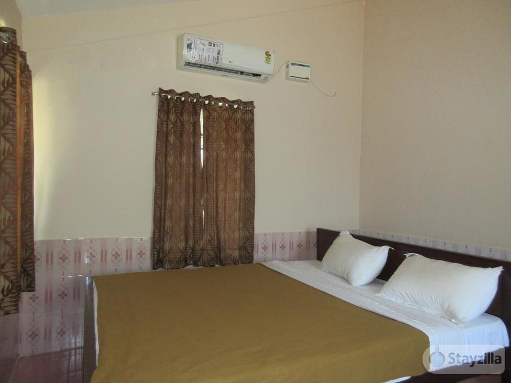 Navagraha Homestay Kumbakonam Exteriör bild